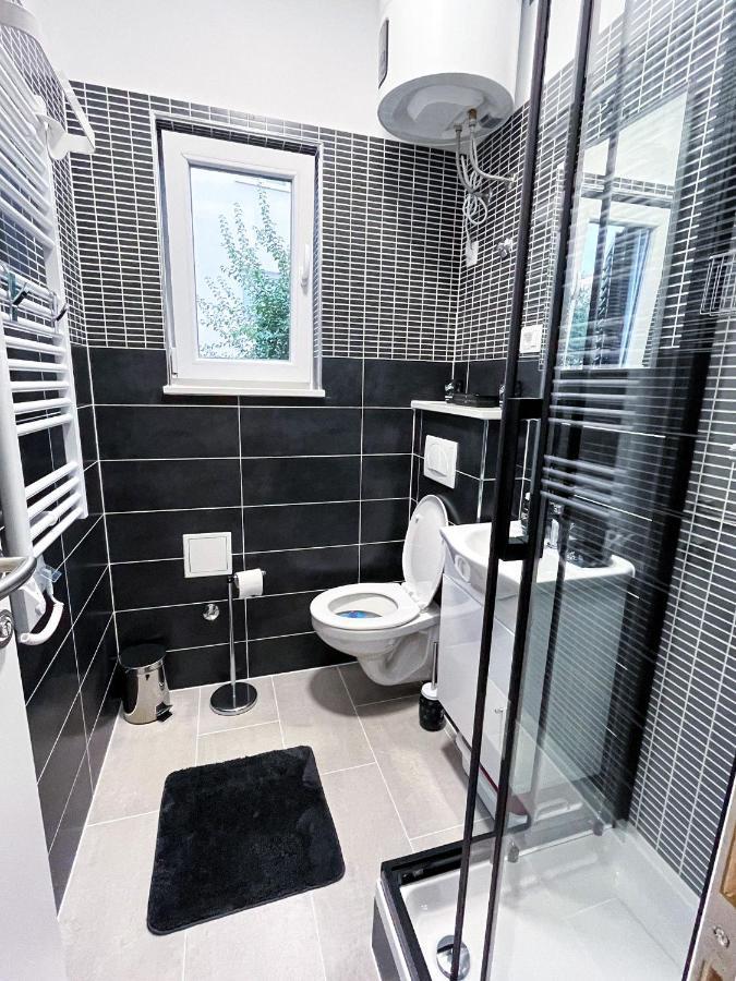 Apartments T&T โตรกีร์ ภายนอก รูปภาพ