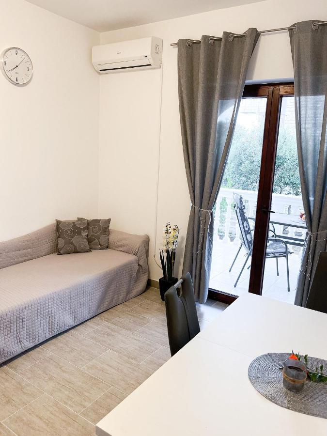 Apartments T&T โตรกีร์ ภายนอก รูปภาพ