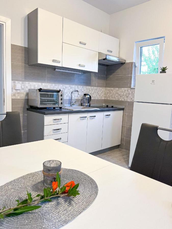 Apartments T&T โตรกีร์ ภายนอก รูปภาพ