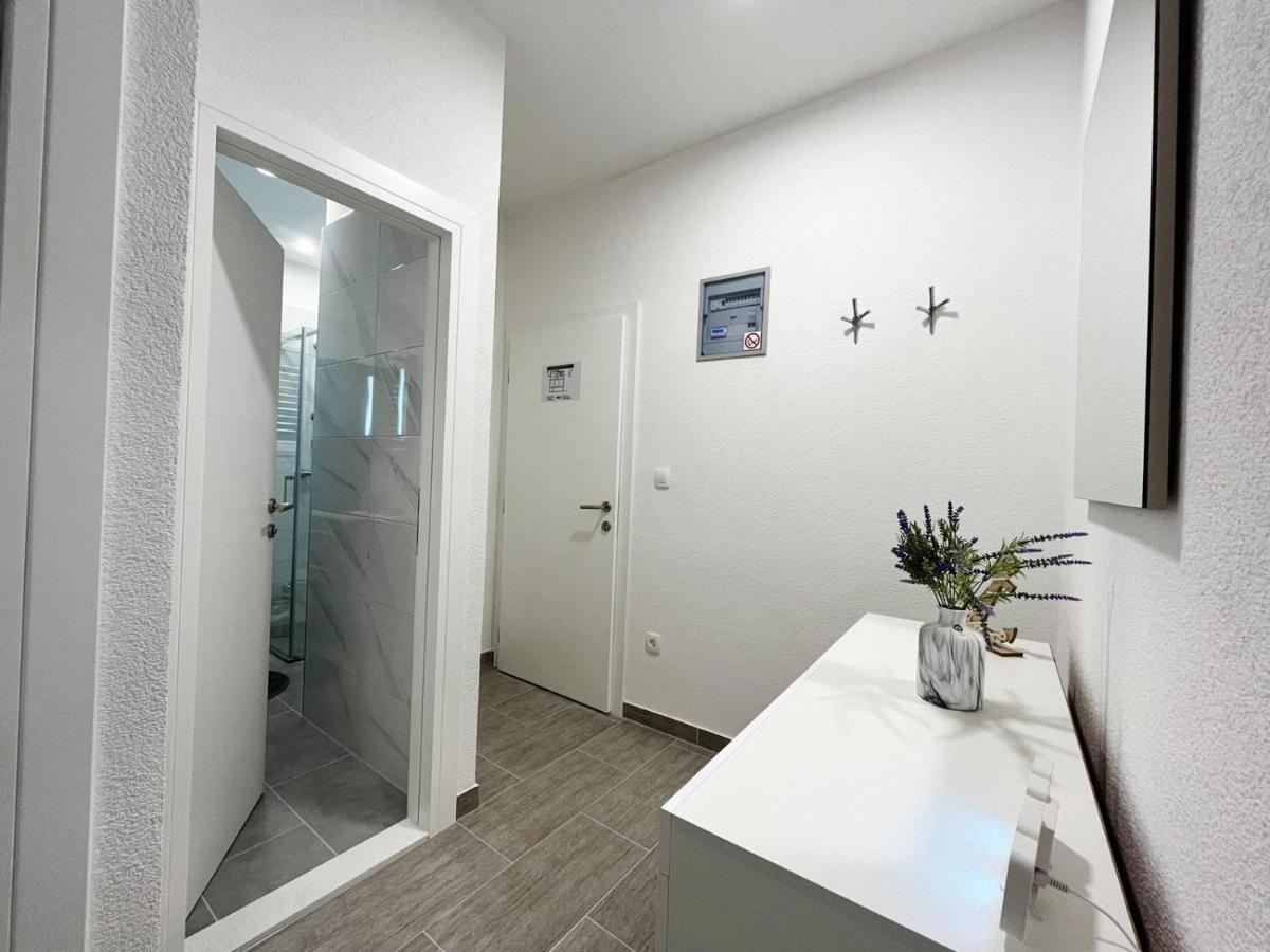 Apartments T&T โตรกีร์ ภายนอก รูปภาพ