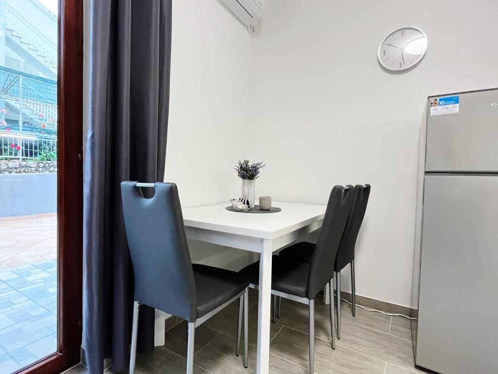 Apartments T&T โตรกีร์ ภายนอก รูปภาพ